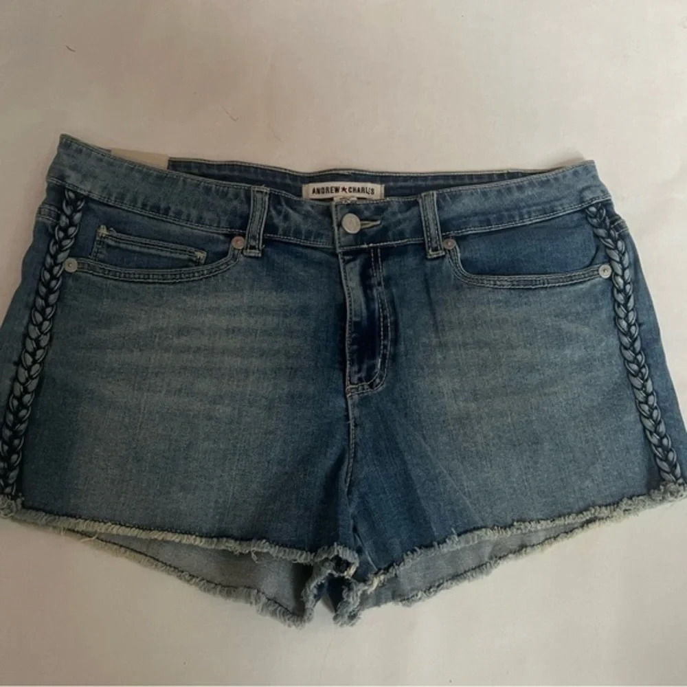 Andrew Charles Shorts Women's size US 31  Denim blue Cut Off Mini  Short NWT